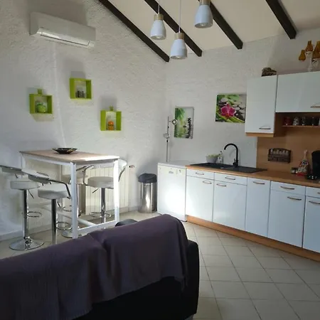 Maisonnette A La Campagne San-Gavino-di-Carbini Exterior photo