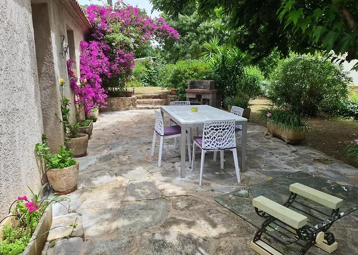 Maisonnette A La Campagne